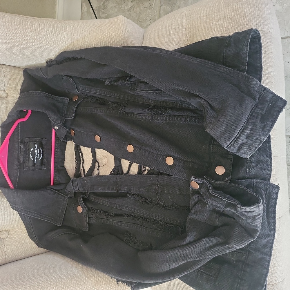 Black jean jacket tattered look size large new no tags